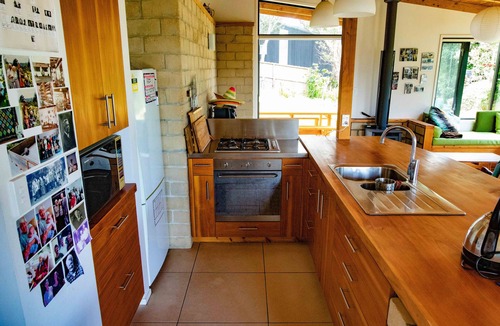 Whangapoua House | Whangapoua Family Bach - 100m to the beach!