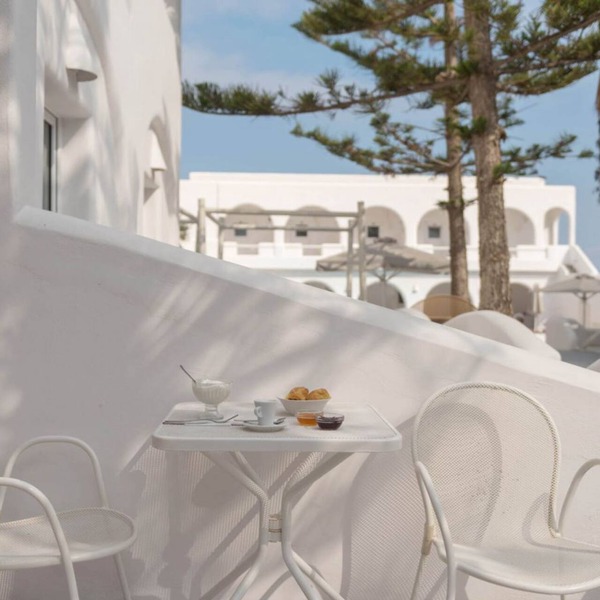Daedalus Hotel