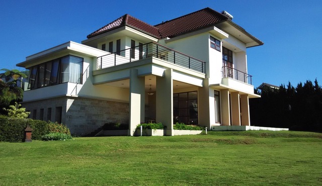 3BR Villa in Cimacan Puncak