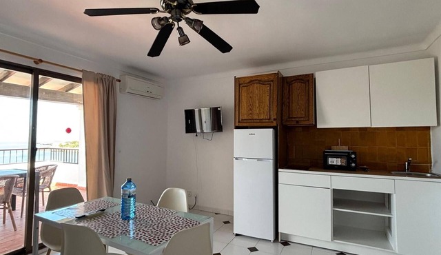 Apartment 'Vista Mar 3A' with Sea View, Wi-Fi and Air Conditioning