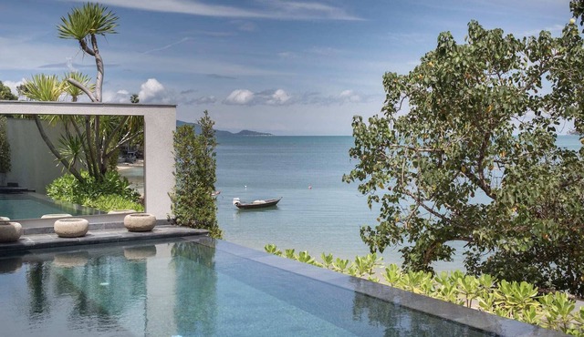 Beachfront Villa with Contemporary Facilities