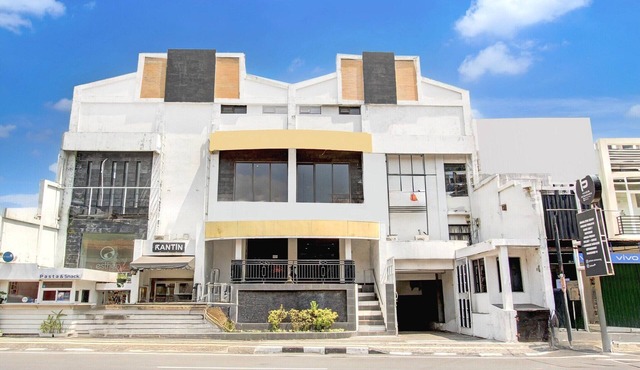 Luxury Deluxe DBL Retreat W/Free WiFi and Parking