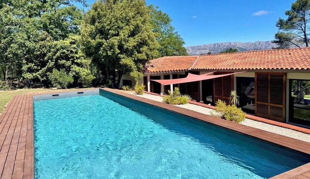 Maison D'architecte Face à la Sainte Victoire