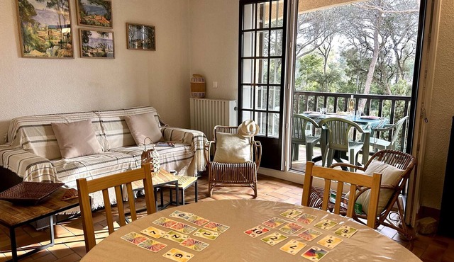 Studio with pool and parking - 4 guests