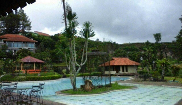Villa Lot 5 Lake View for 30 pax