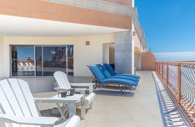 212 m² Condo ∙ 3 bedrooms ∙ 6 guests