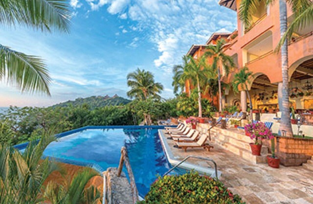 Peninsula Zihuatanejo Bay 