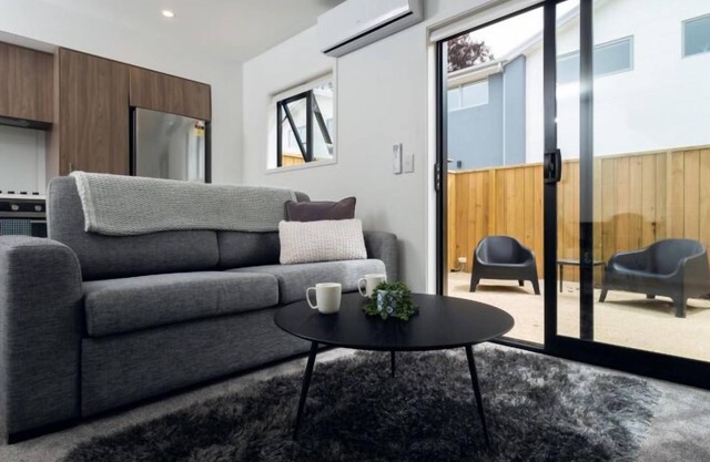 Armagh 221-Modern City Apartment