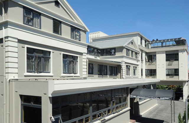 Kiwi International Hotel