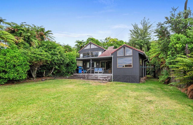Rotoiti Holiday 
