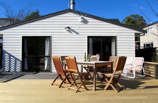 Relax at Raumati - Raumati South Holiday Home