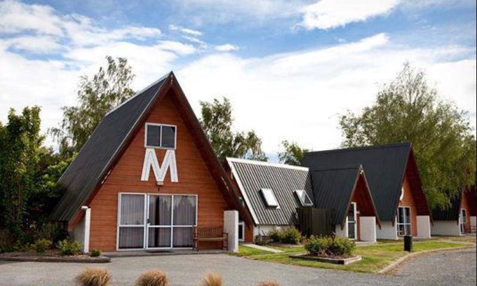Twizel Hotel | 111 m² Motel ∙ 6 bedrooms ∙ 19 guests