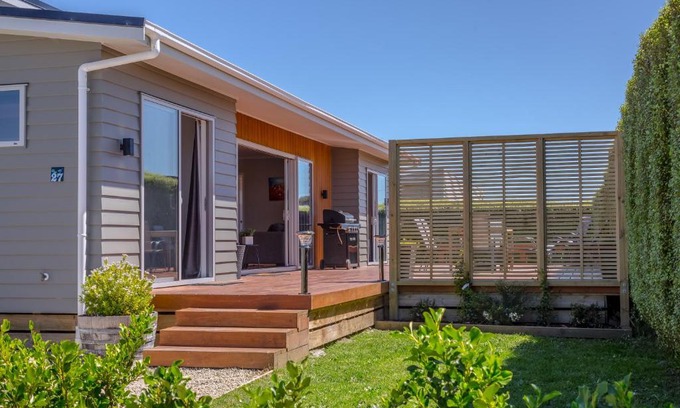 Martinborough House | 27 Tuscan