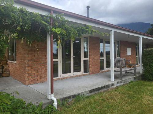 Fox Glacier House | 297 m² House ∙ 6 bedrooms ∙ 12 guests