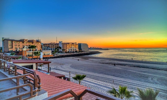 Bella Vista Condo | Awasome l!Front Beach location on the best beach in town