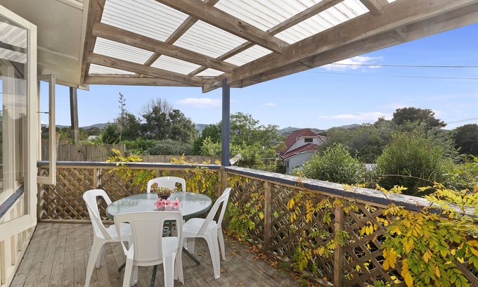Mangawhai Heads House | Beachy Bach - Mangawhai Heads Holiday Home