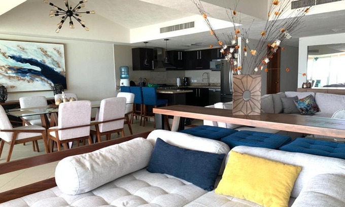 South Hotel Zone Apartment | Breathtaking Oceanfront view in a 2BD condo at the Grand Venetian
