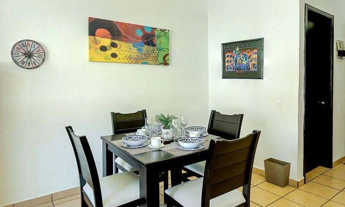 Centro Apartment | Cute & Cozy 1br Studio 1.5 blocks from downtown #1