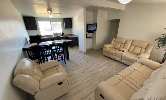 Machado Norte Apartment | Family Apartment & Free Parking!