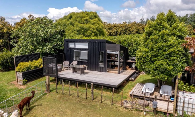New Plymouth House | House ∙ 1 bedroom ∙ 2 guests