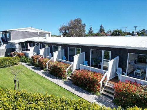 Leigh Hotel | Motel