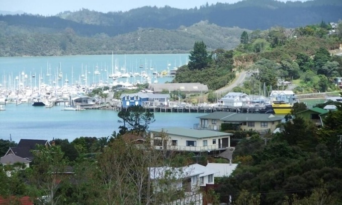 Okiato House | Private and pet friendly lockwood house