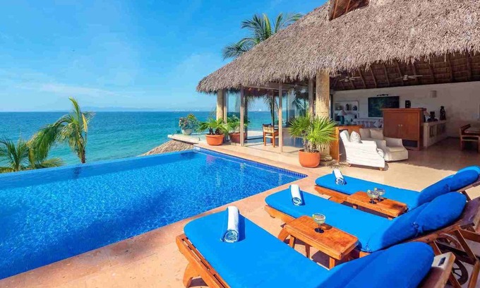 Cerro Villa | Puerto Vallarta luxury villa rental for 14