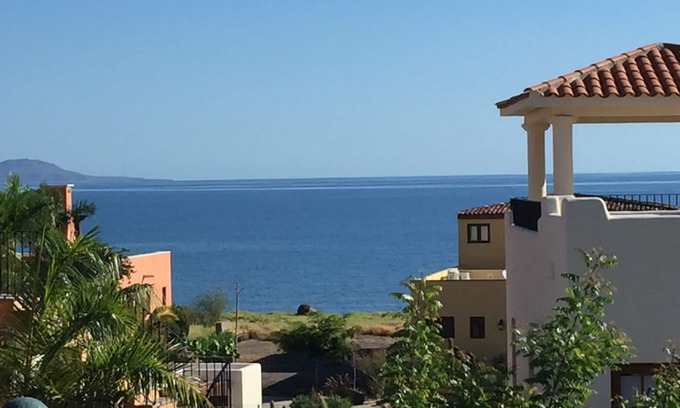 Nopolo Villa | Steps from Best Beach&LAP P00L View! Snorkel Golf Dine Swim Relax FUN ๐