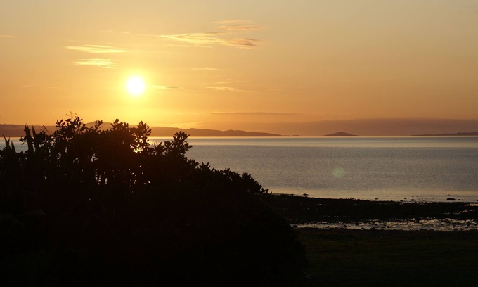 Te Puru Cabin | Te Puru Beach Lodge