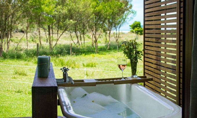 Marahau Hostel | The Barn Cabins & Camp