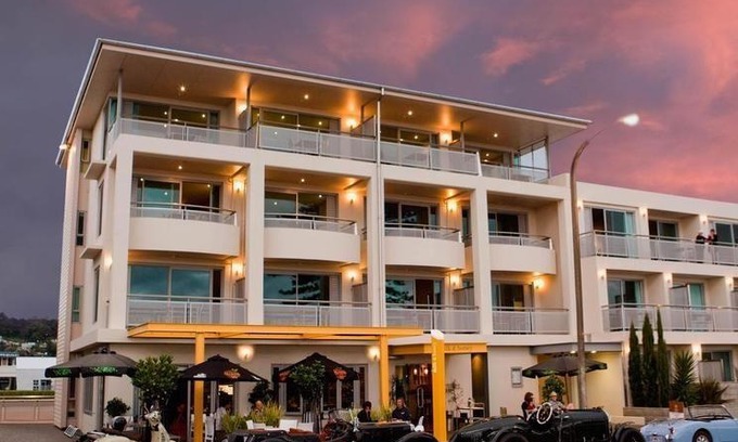 Ahuriri Hotel | The Crown Hotel