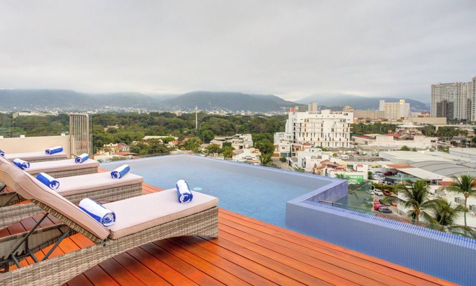 North Hotel Zone Condo | Tropical sunrise
