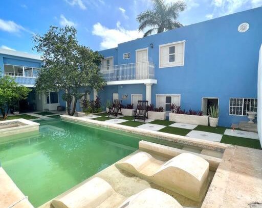 Zona Paseo Montejo Apartment | Victoria, Merida, Paseo Montejo With Pool