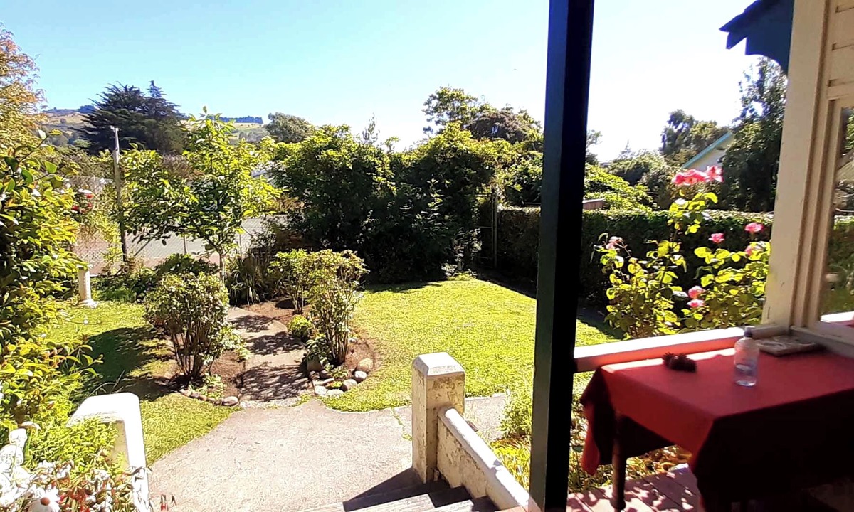 Warrington House | Montrose Pet Friendly Historical Family Beach House
