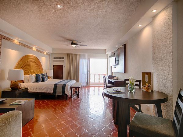 Photo of Livingroom in South Shore Hotel Area