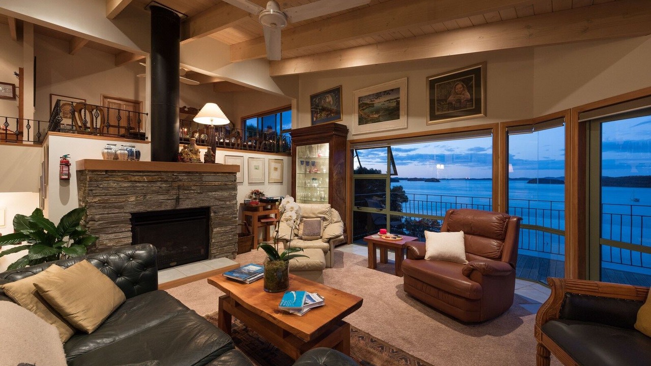Photo of Livingroom in Opua