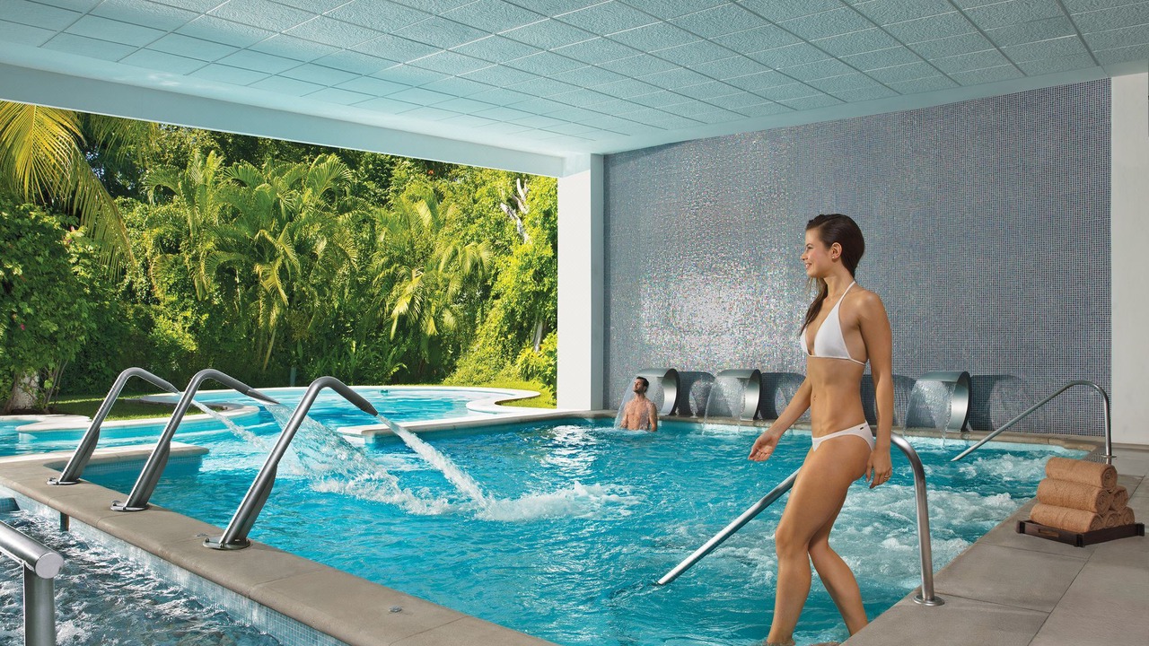 Photo of Human In Picture in Santa Maria Huatulco
