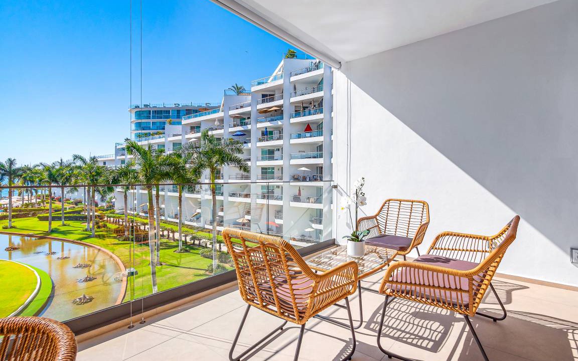 Photo of Patio Balcony in Flamingos