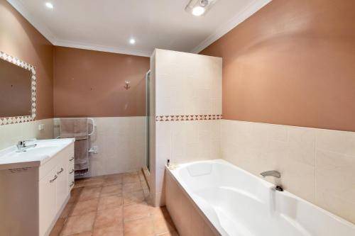Photo of Bathroom in Warkworth