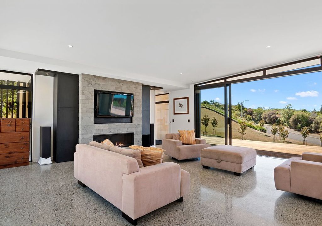 Photo of Livingroom in Ruby Bay