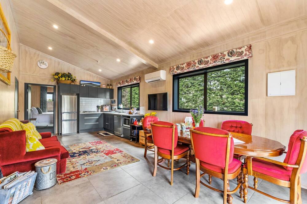 Photo of Livingroom in Karaka
