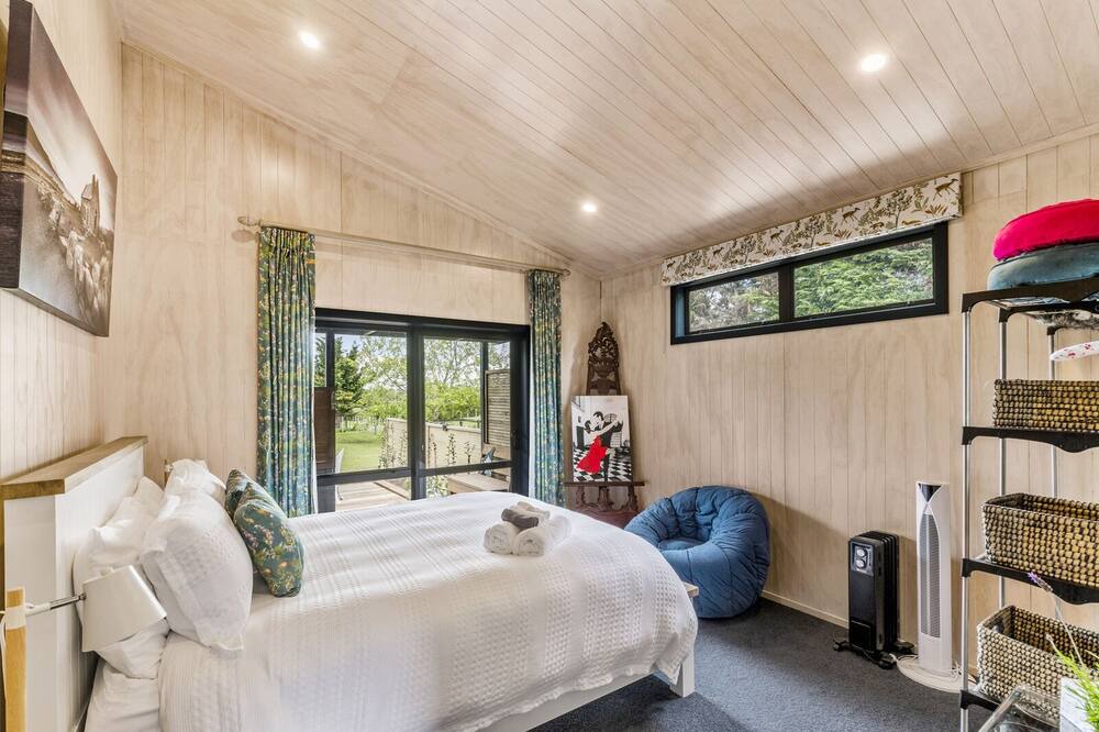 Photo of Bedroom in Karaka