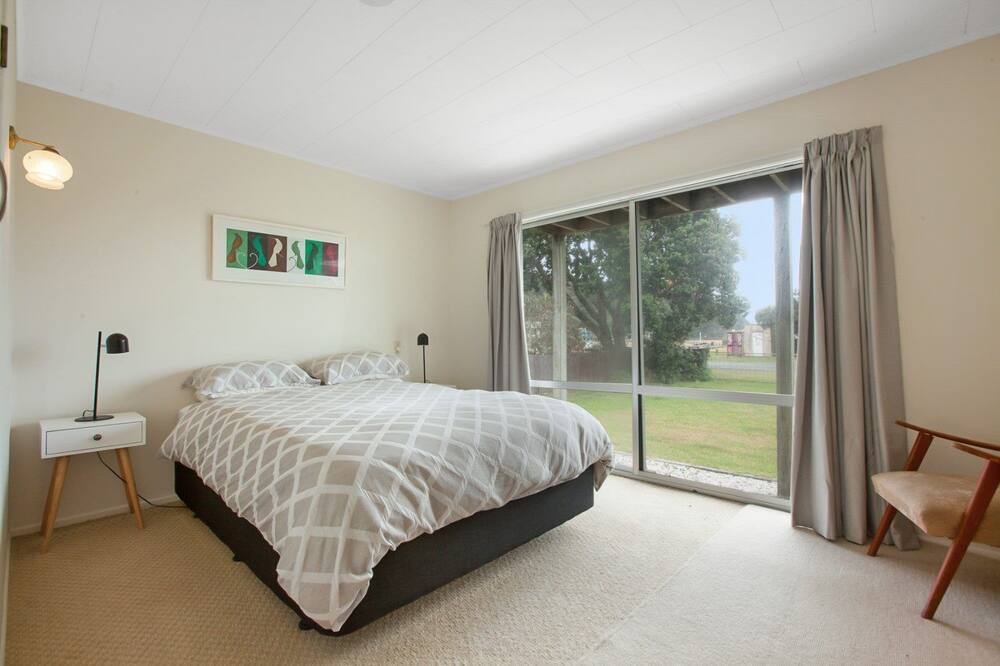 Photo of Bedroom in Taupo Bay