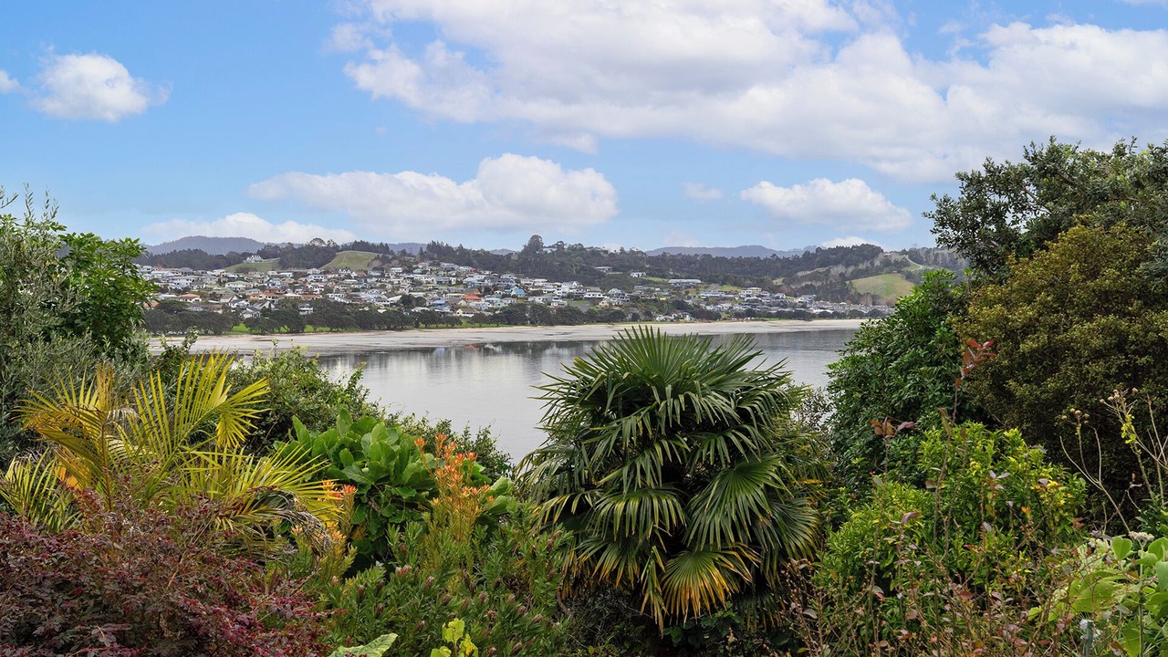 Photo of Others in Snells Beach