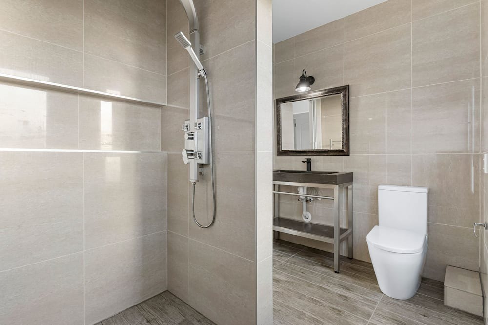 Photo of Bathroom in Clarks Beach