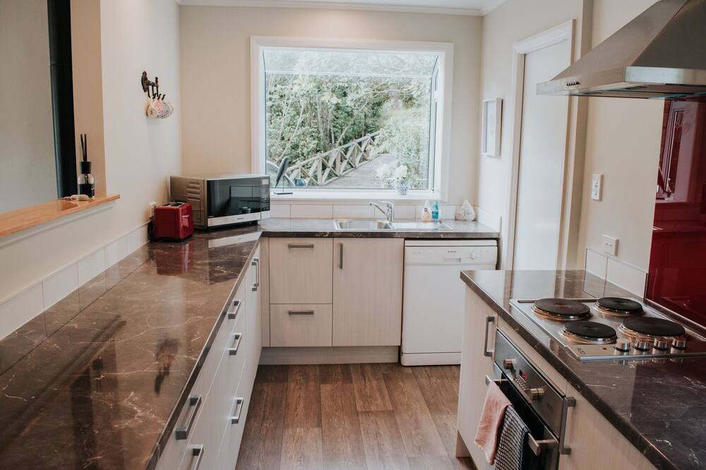 Photo of Kitchen in Waikawa Bay