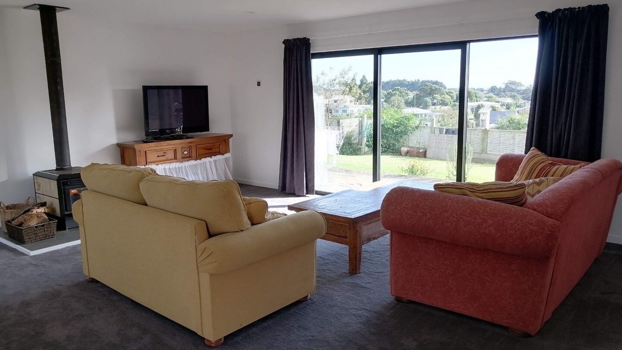 Photo of Livingroom in Oakura