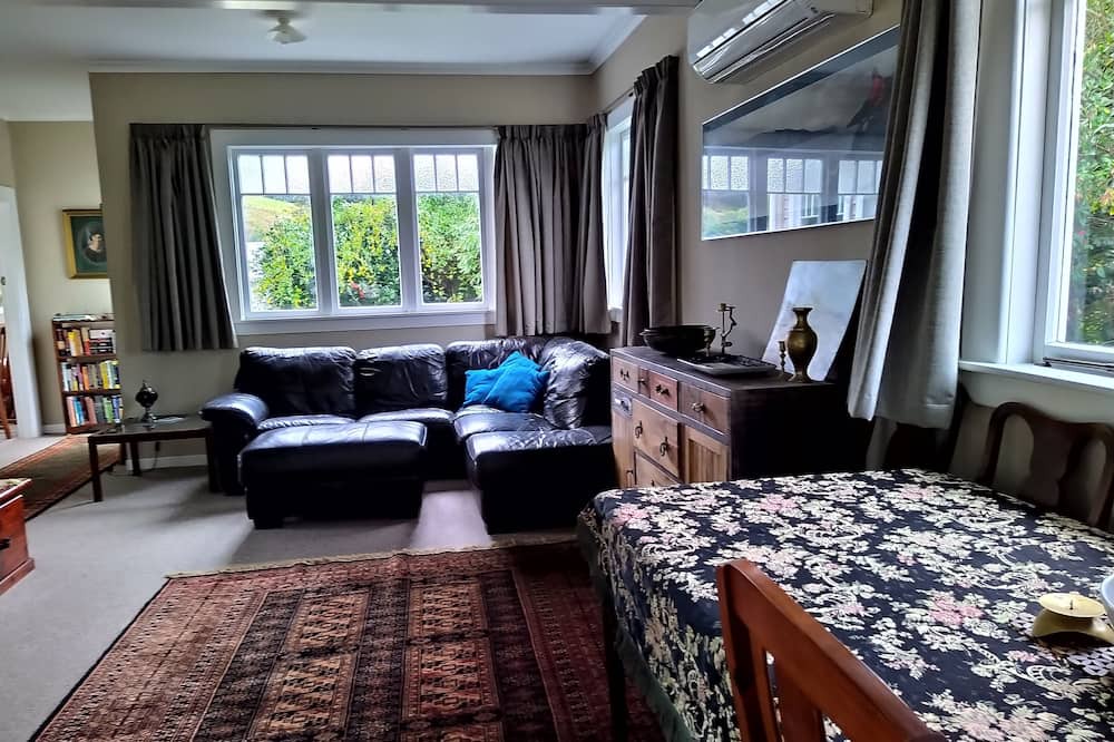 Photo of Livingroom in Taumarunui