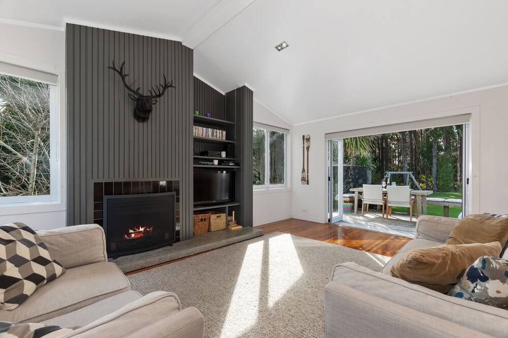 Photo of Livingroom in Matapouri
