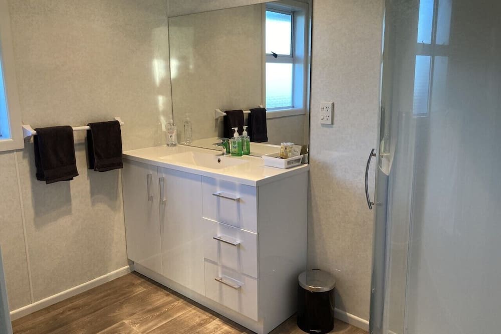 Photo of Bathroom in Kaimaumau
